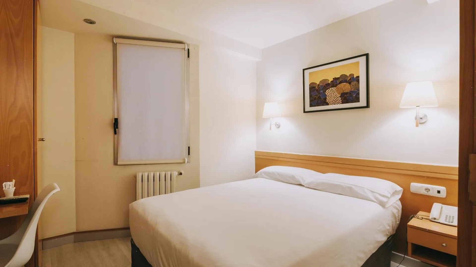 Hotel Zaragoza Plaza San Sebastian 0*,