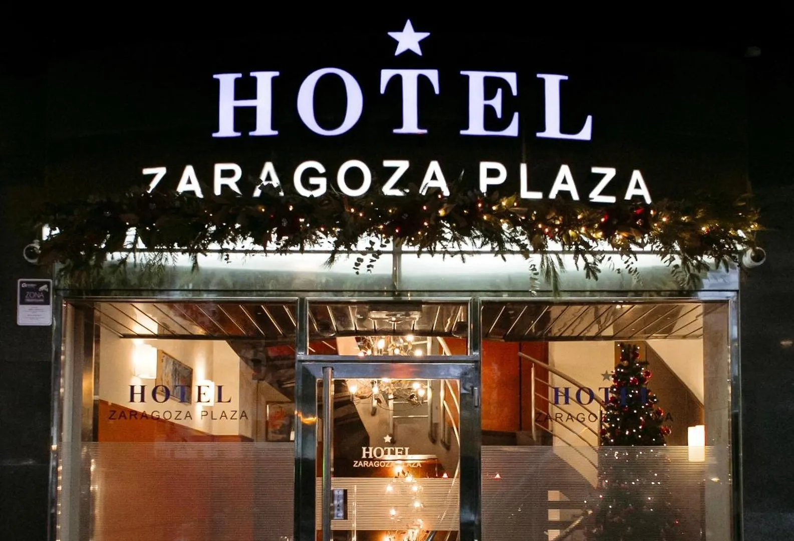 Hotel Zaragoza Plaza San Sebastián 0*,