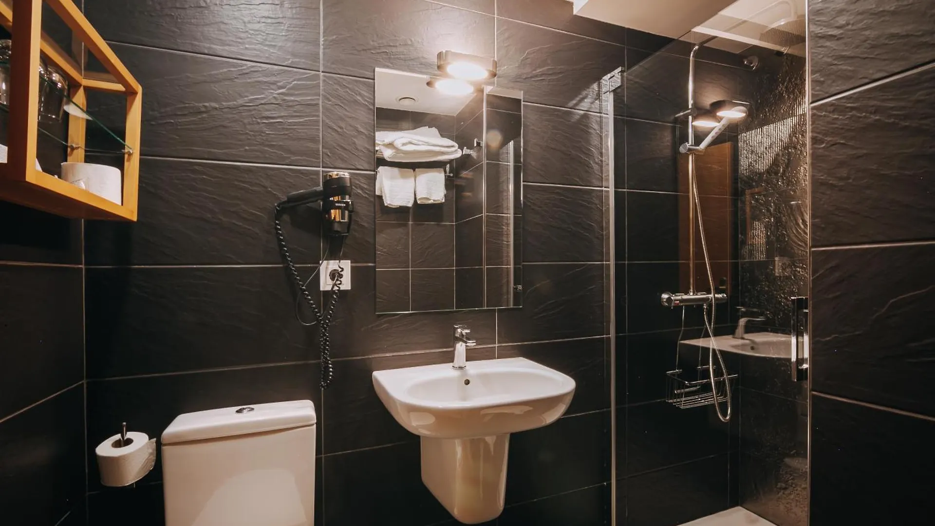 Hotel Zaragoza Plaza San Sebastian