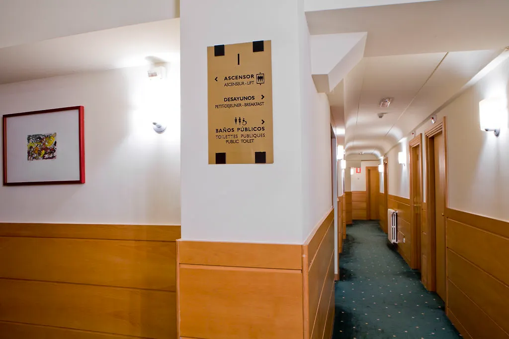 Hotel Zaragoza Plaza San Sebastian Spanje