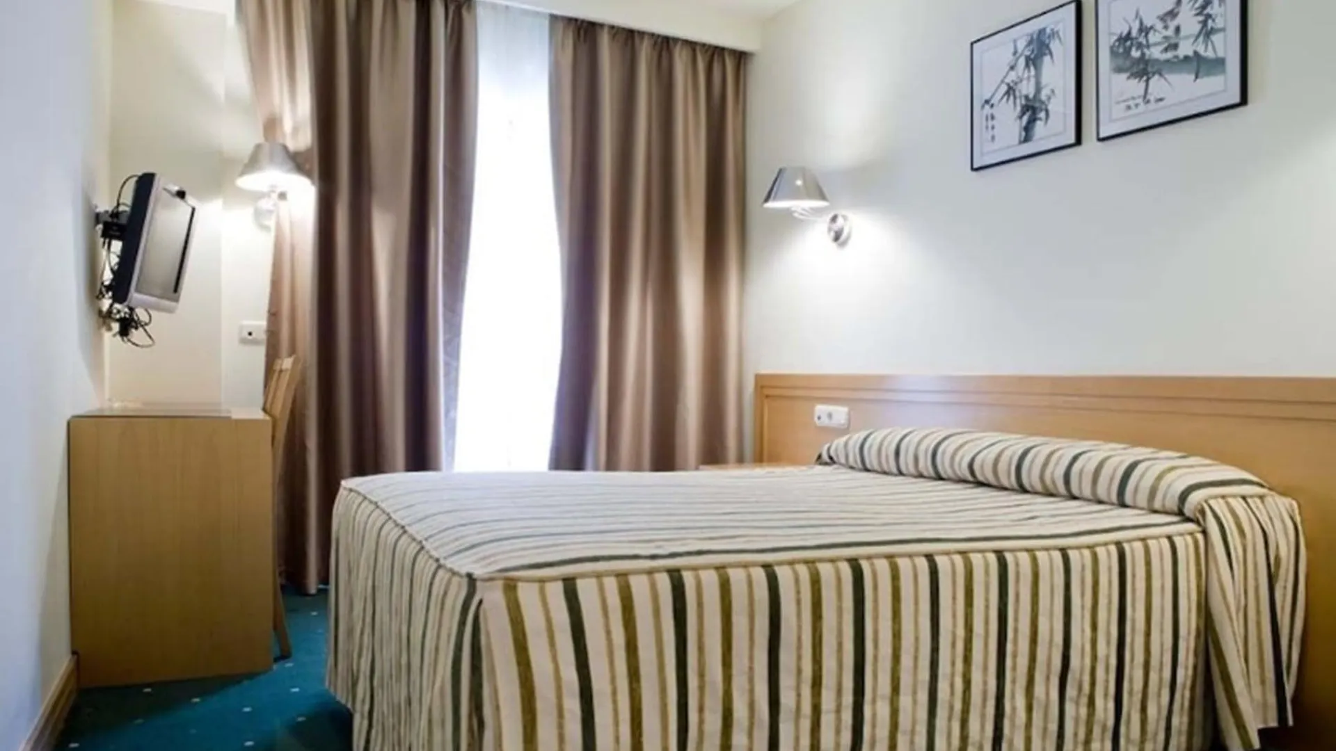 Hotel Zaragoza Plaza San Sebastian Spain